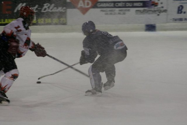Photo hockey match Mont-Blanc - Neuilly/Marne le 28/02/2009