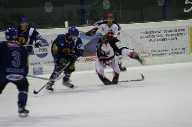 Photo hockey match Mont-Blanc - Neuilly/Marne le 28/02/2009