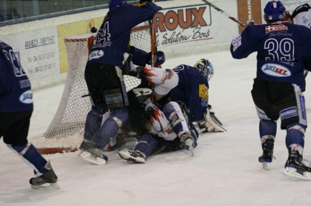 Photo hockey match Mont-Blanc - Neuilly/Marne le 28/02/2009