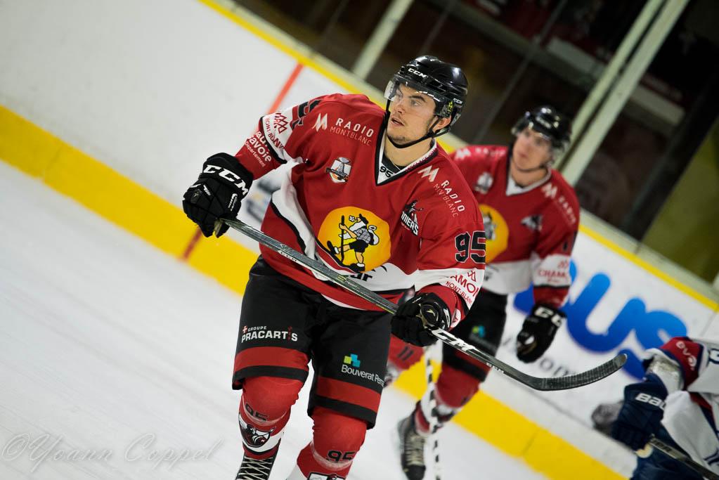 Chamonix  2 - 3 Angers 