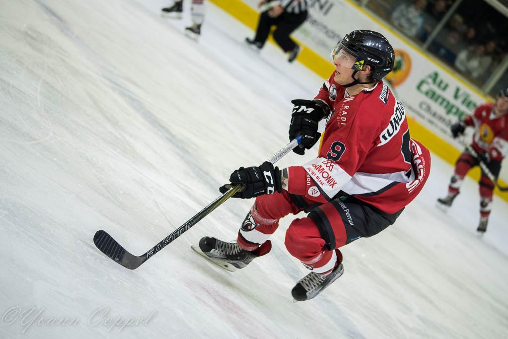 Chamonix  2 - 3 Angers 