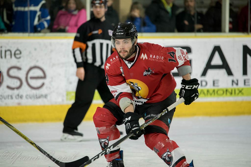 Chamonix  2 - 3 Angers 