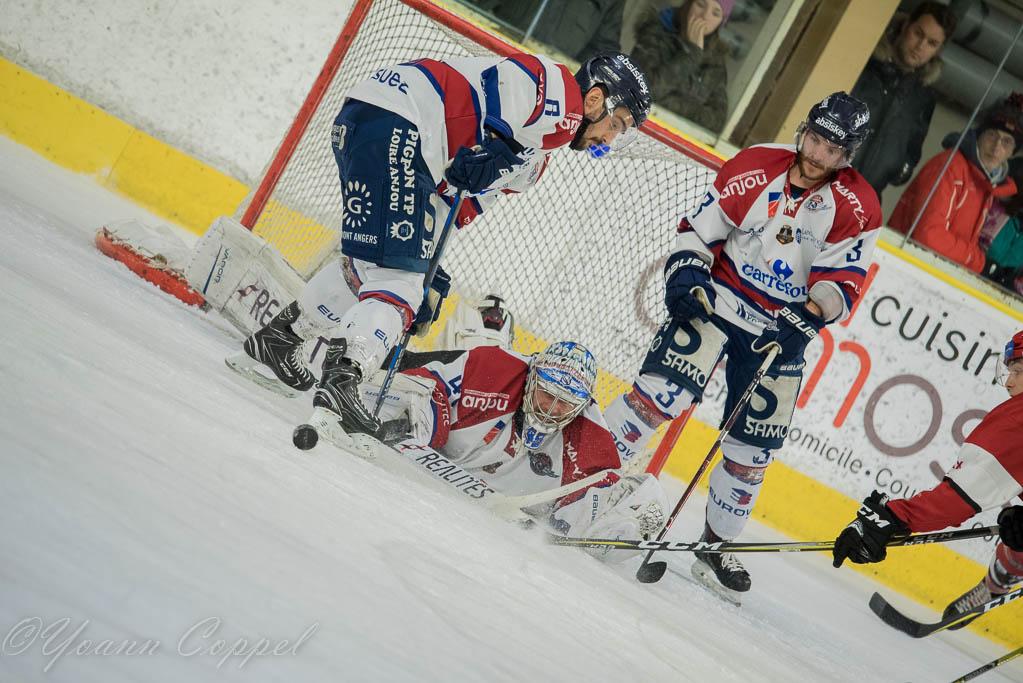Chamonix  2 - 3 Angers 