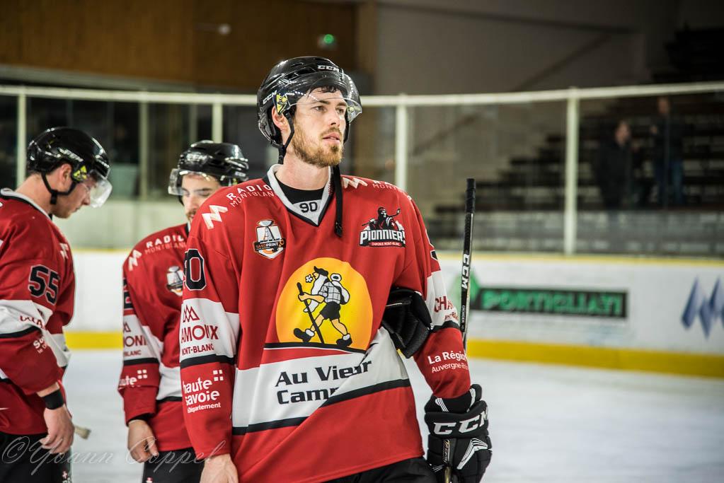 Chamonix  2 - 3 Angers 