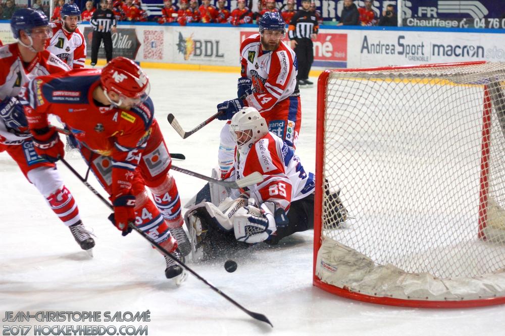 Grenoble  2 - 0 Mulhouse