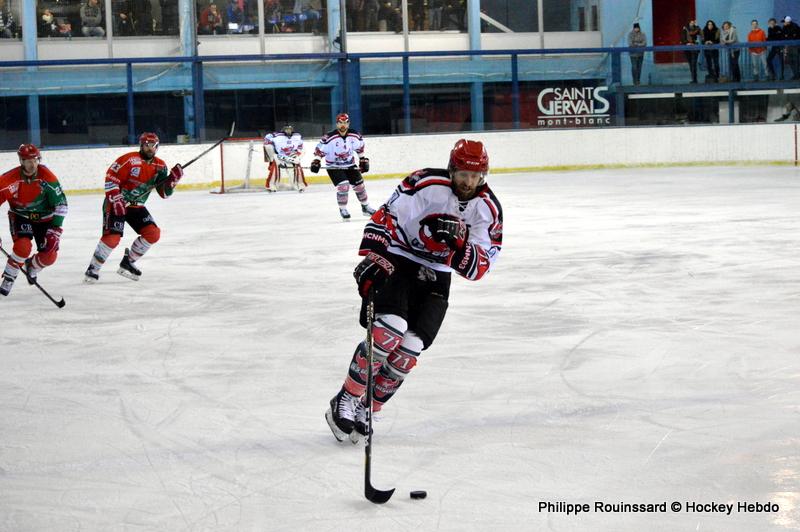 Mont-Blanc 3 - 4 Neuilly/Marne