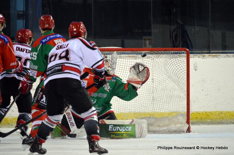 Mont-Blanc 3 - 4 Neuilly/Marne