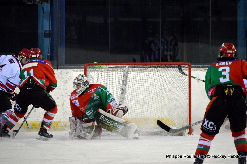 Mont-Blanc 3 - 4 Neuilly/Marne