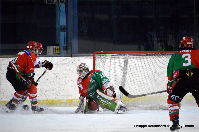 Mont-Blanc 3 - 4 Neuilly/Marne
