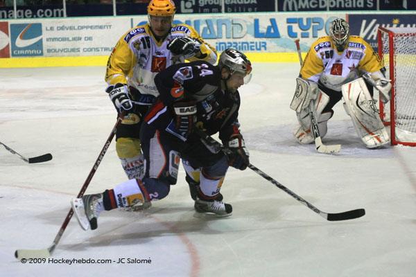 Grenoble  5 - 1 Strasbourg 