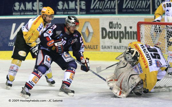 Grenoble  5 - 1 Strasbourg 