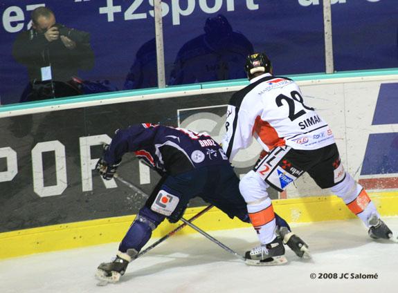 Grenoble  5 - 3 Tours 