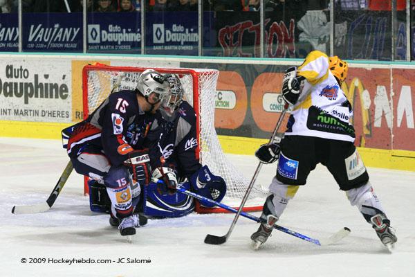 Grenoble  5 - 1 Strasbourg 