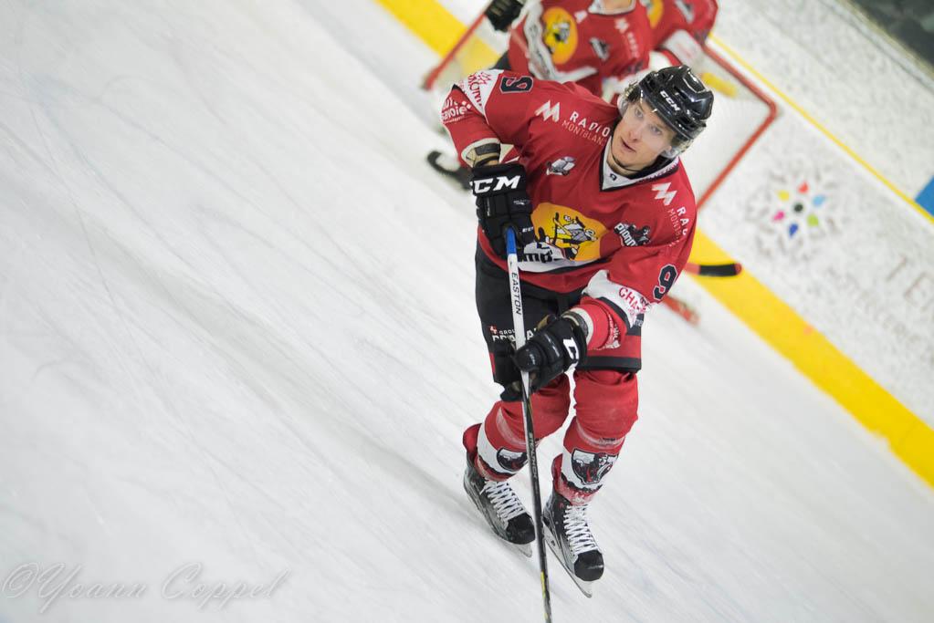 Chamonix  0 - 2 Strasbourg 