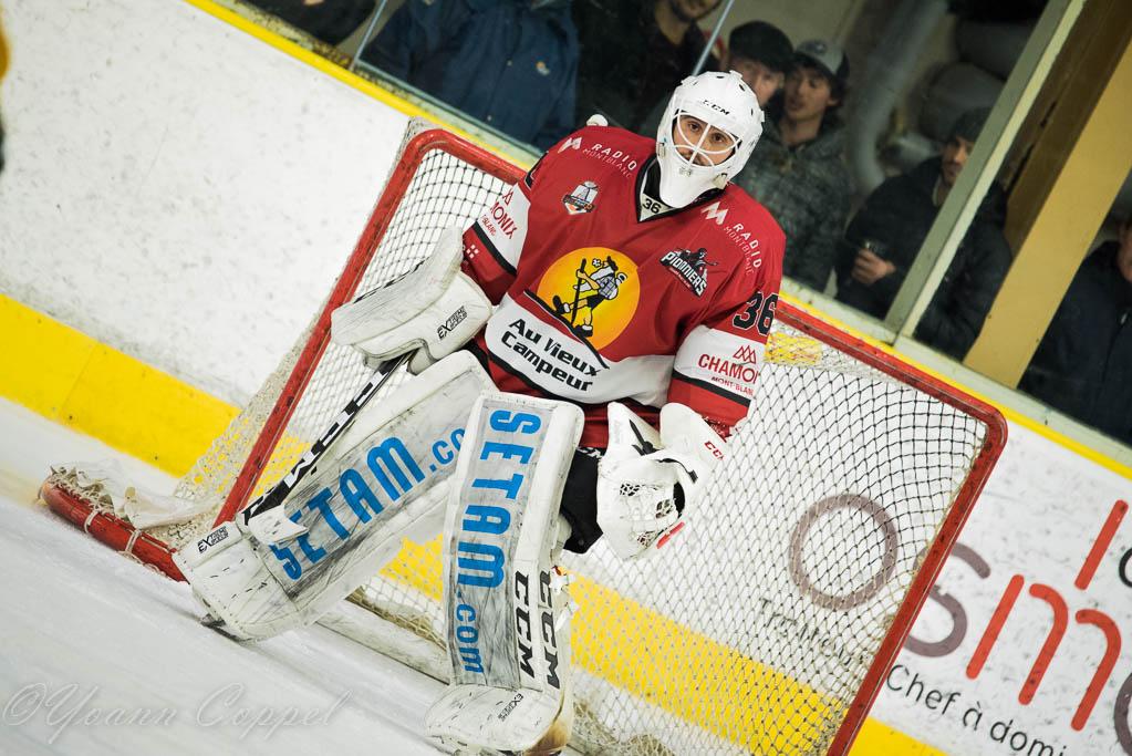 Chamonix  0 - 2 Strasbourg 