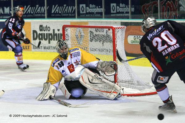 Grenoble  5 - 1 Strasbourg 