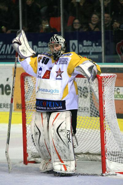 Grenoble  5 - 1 Strasbourg 