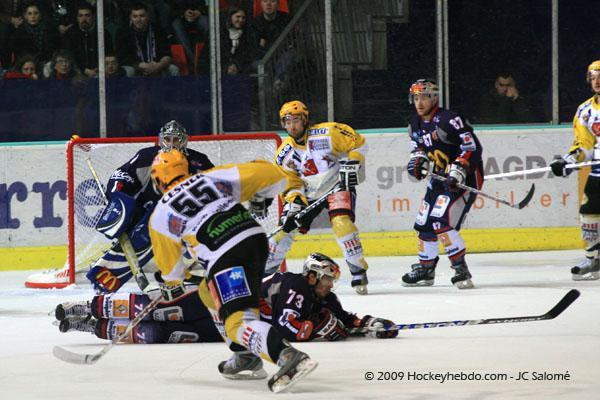 Grenoble  3 - 2 Strasbourg 