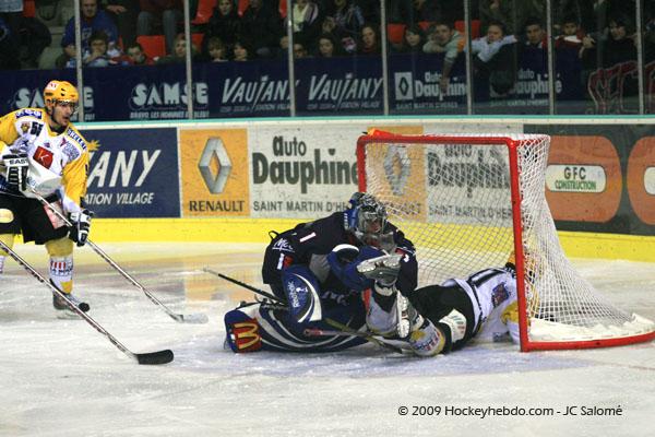 Grenoble  3 - 2 Strasbourg 