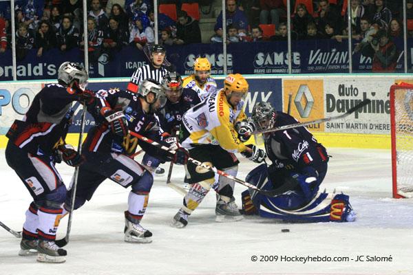 Grenoble  3 - 2 Strasbourg 