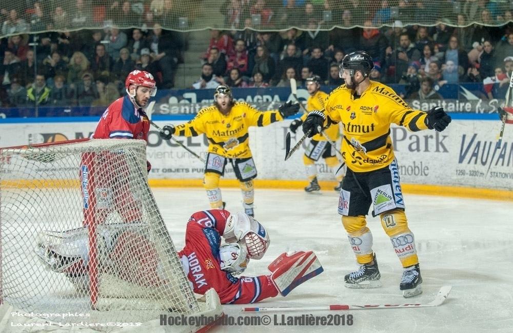 Grenoble  0 - 3 Rouen