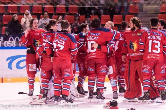 Photo hockey reportage U20 : Grenoble l'emporte au bout du suspens