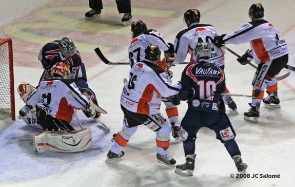 Grenoble  5 - 3 Tours 
