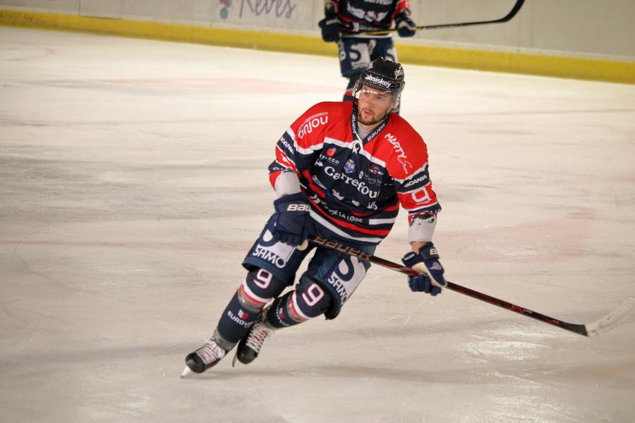 Angers  2 - 10 Grenoble 