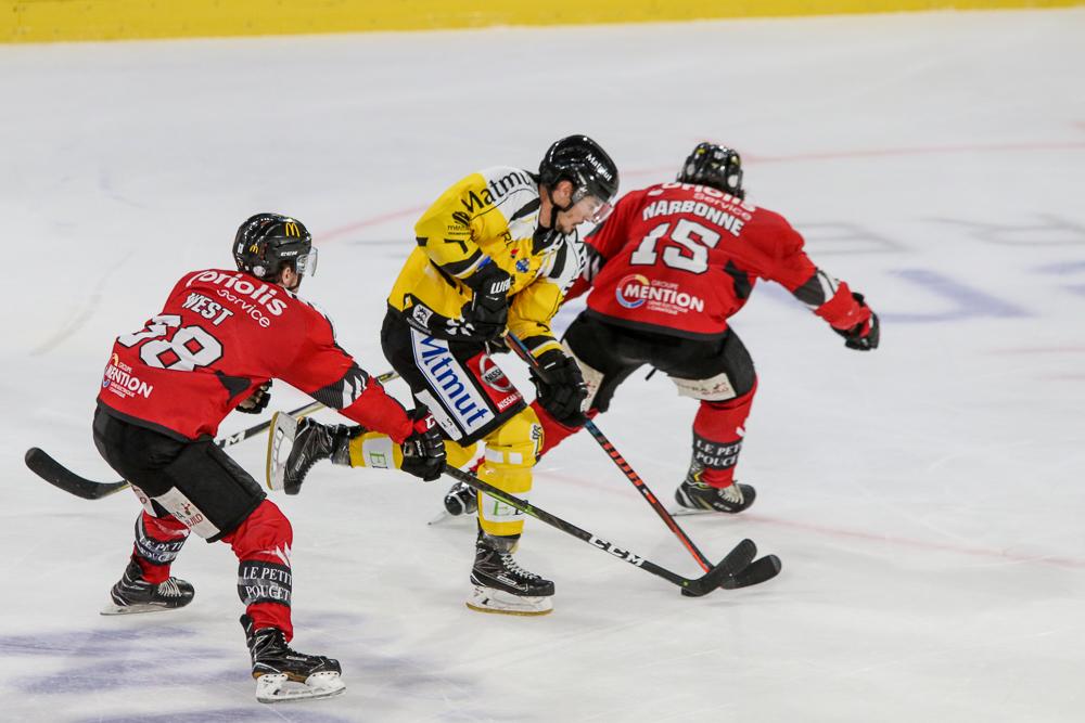 Amiens  0 - 3 Rouen