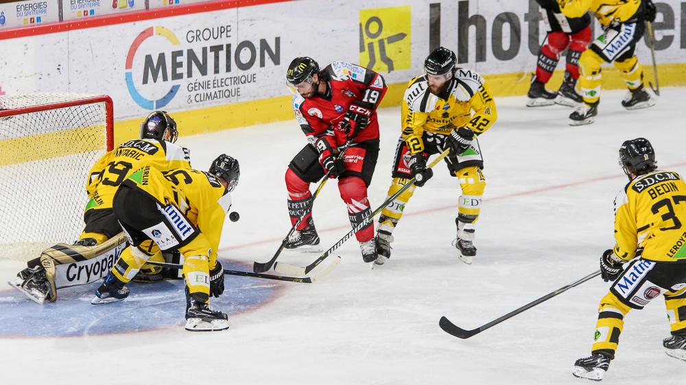 Amiens  0 - 3 Rouen