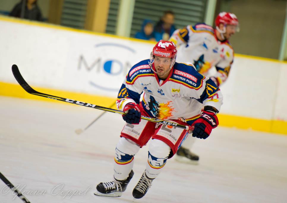 Chamonix  3 - 6 Grenoble 