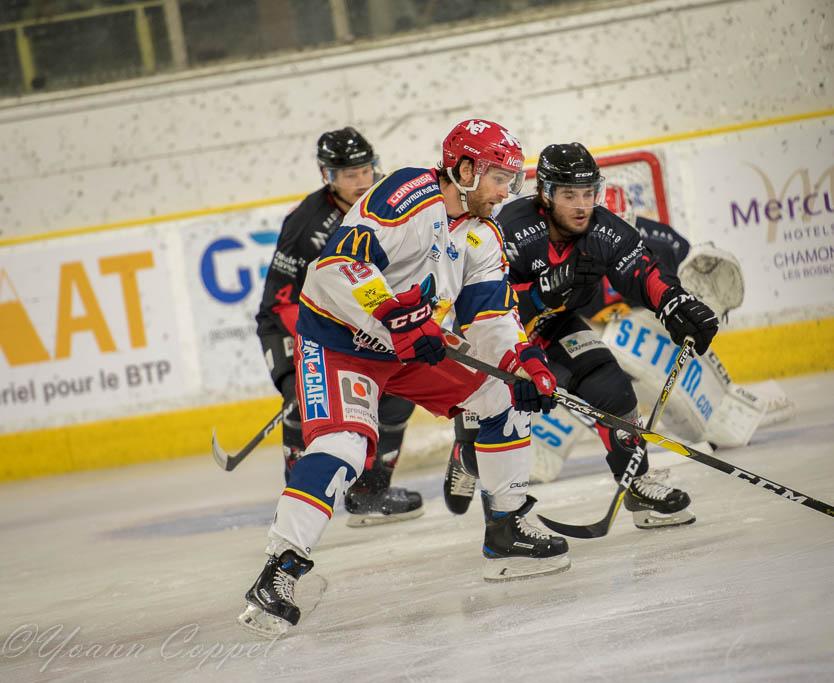 Chamonix  3 - 6 Grenoble 