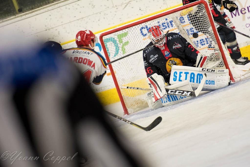 Chamonix  3 - 6 Grenoble 