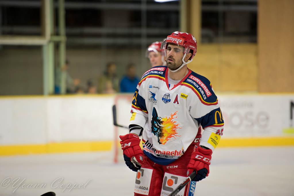 Chamonix  3 - 6 Grenoble 