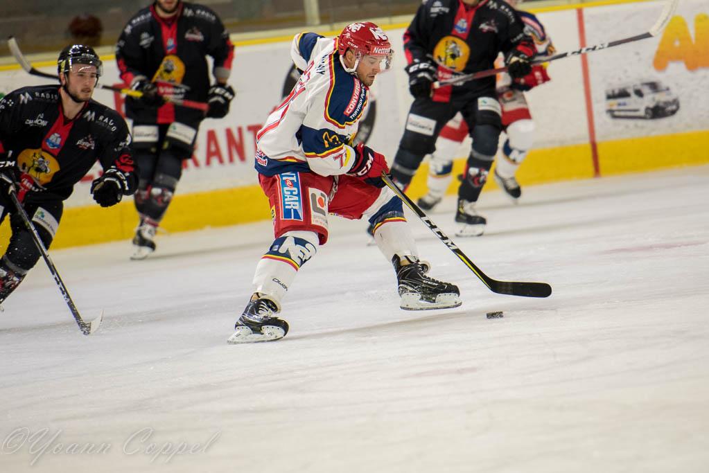 Chamonix  3 - 6 Grenoble 