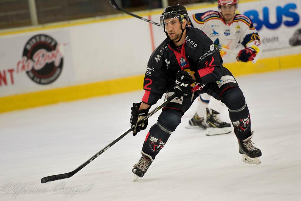 Chamonix  3 - 6 Grenoble 