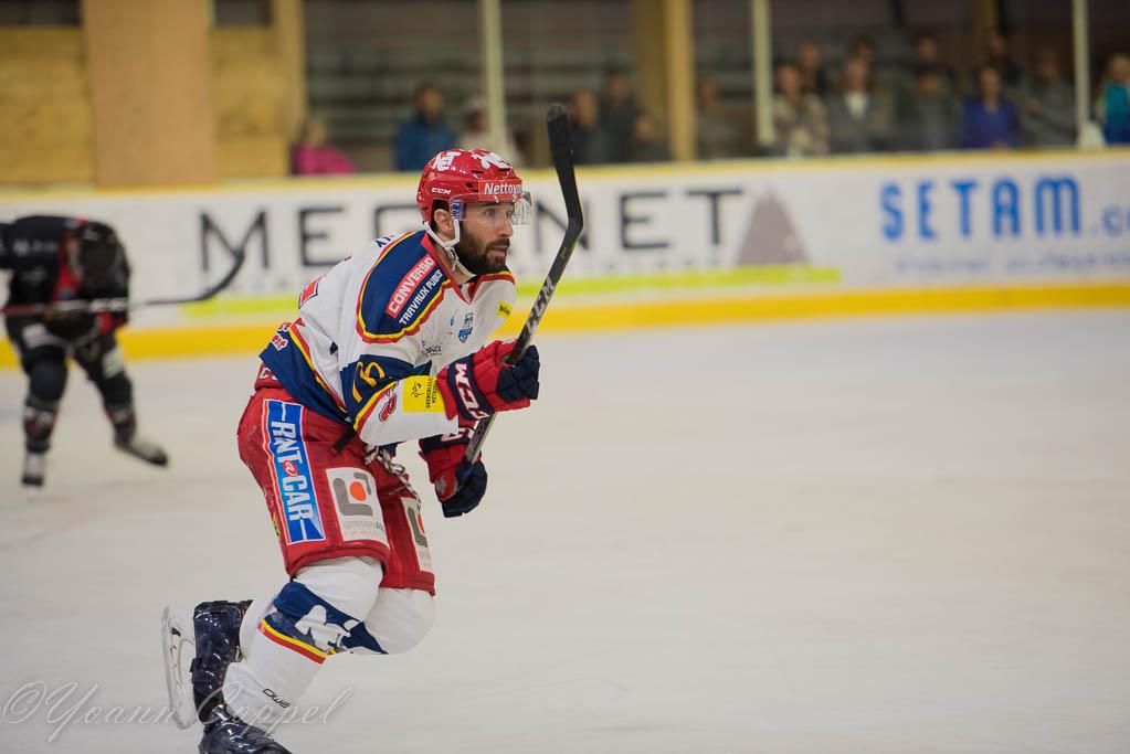 Chamonix  3 - 6 Grenoble 