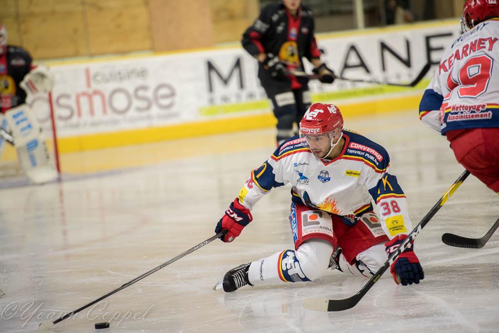 Chamonix  3 - 6 Grenoble 