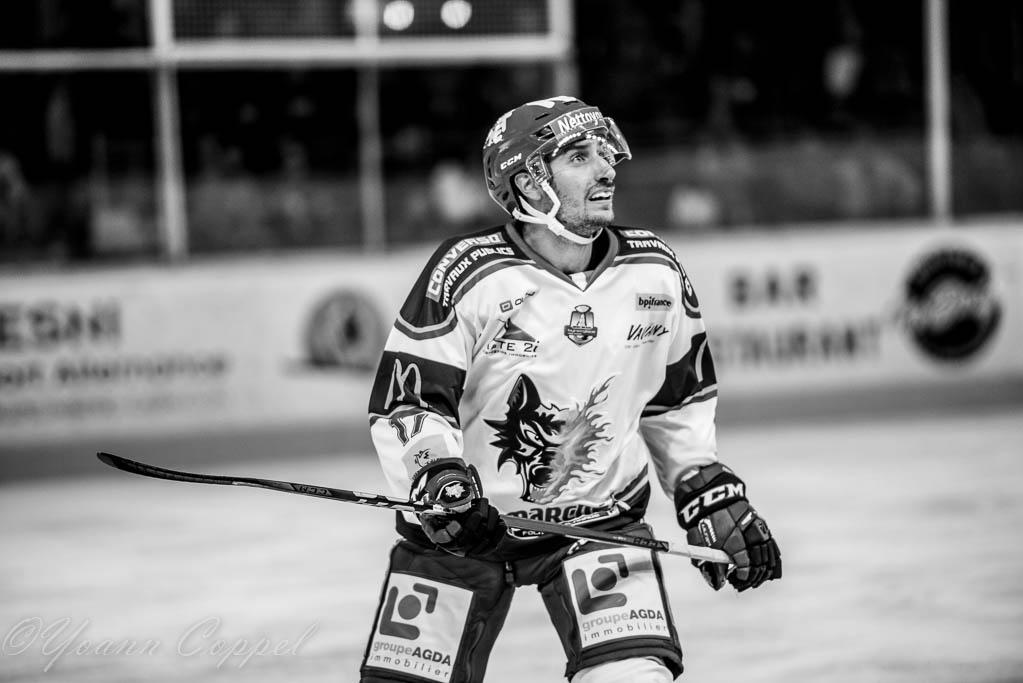 Chamonix  3 - 6 Grenoble 