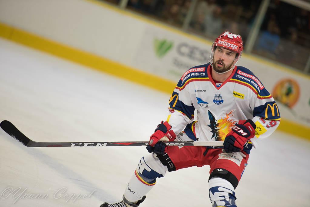 Chamonix  3 - 6 Grenoble 