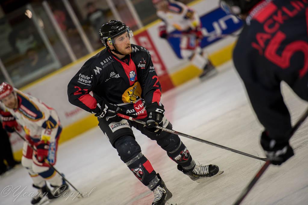 Chamonix  3 - 6 Grenoble 