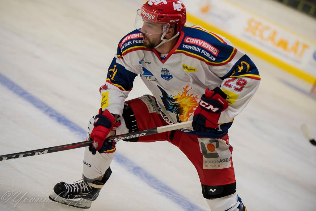 Chamonix  3 - 6 Grenoble 