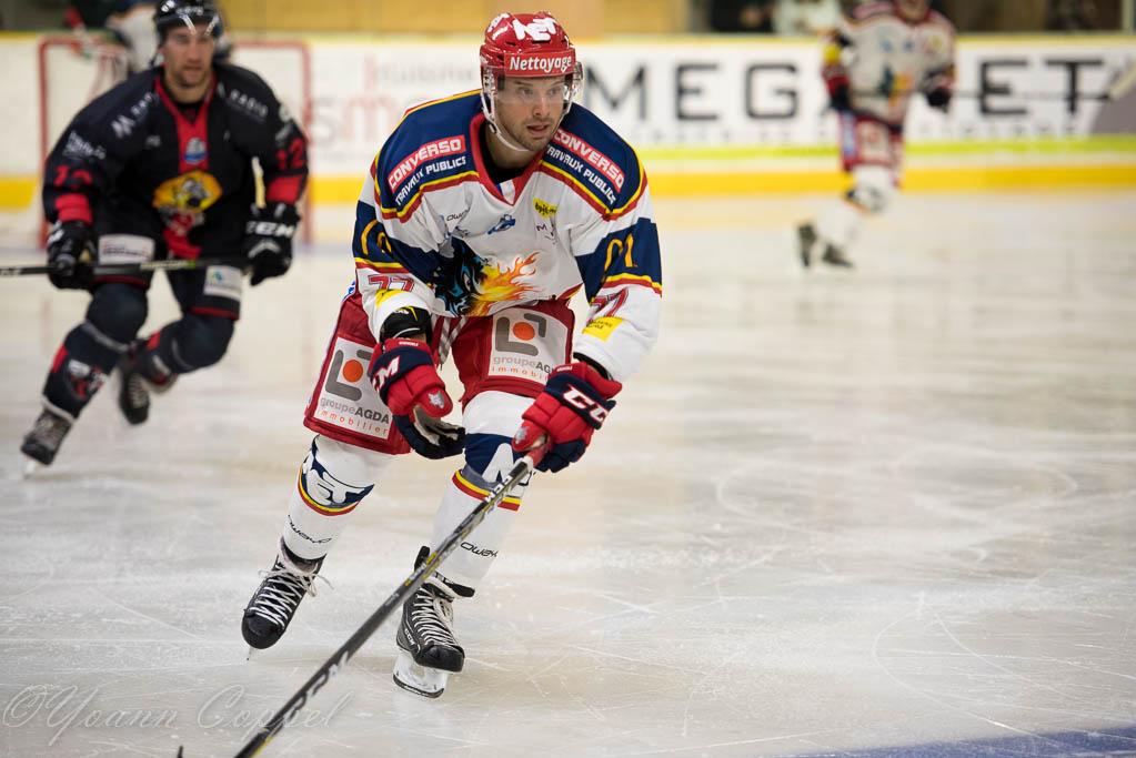 Chamonix  3 - 6 Grenoble 