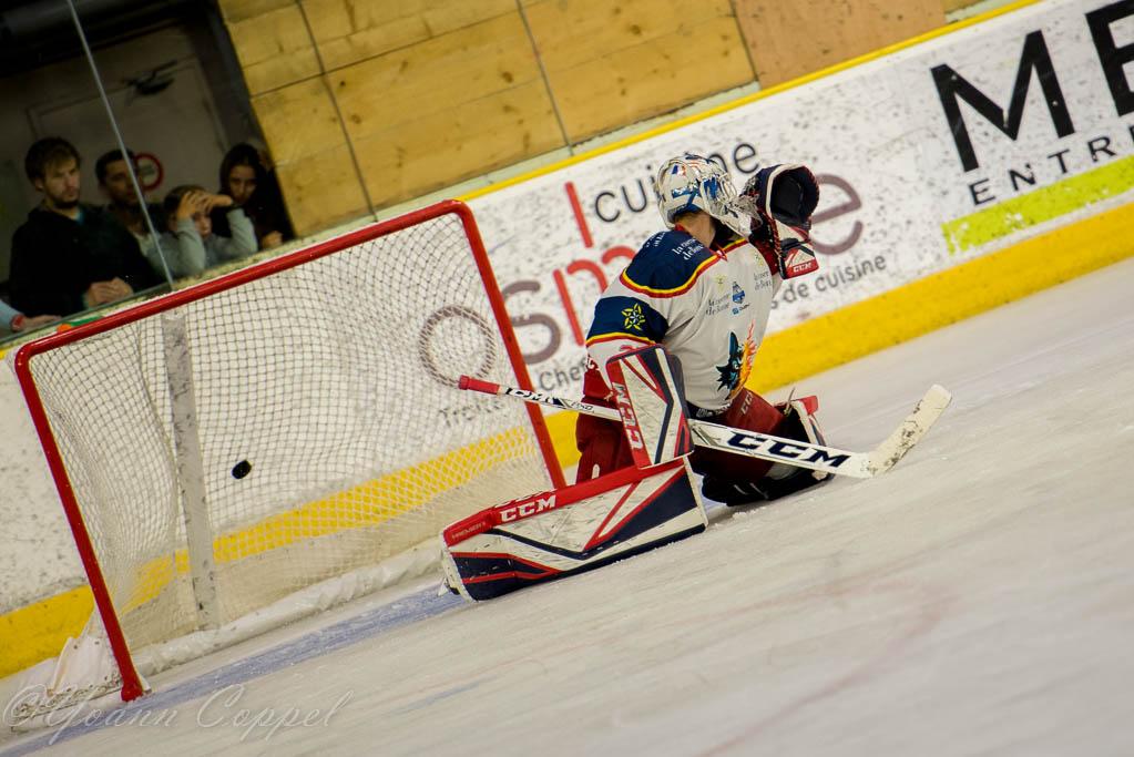 Chamonix  3 - 6 Grenoble 