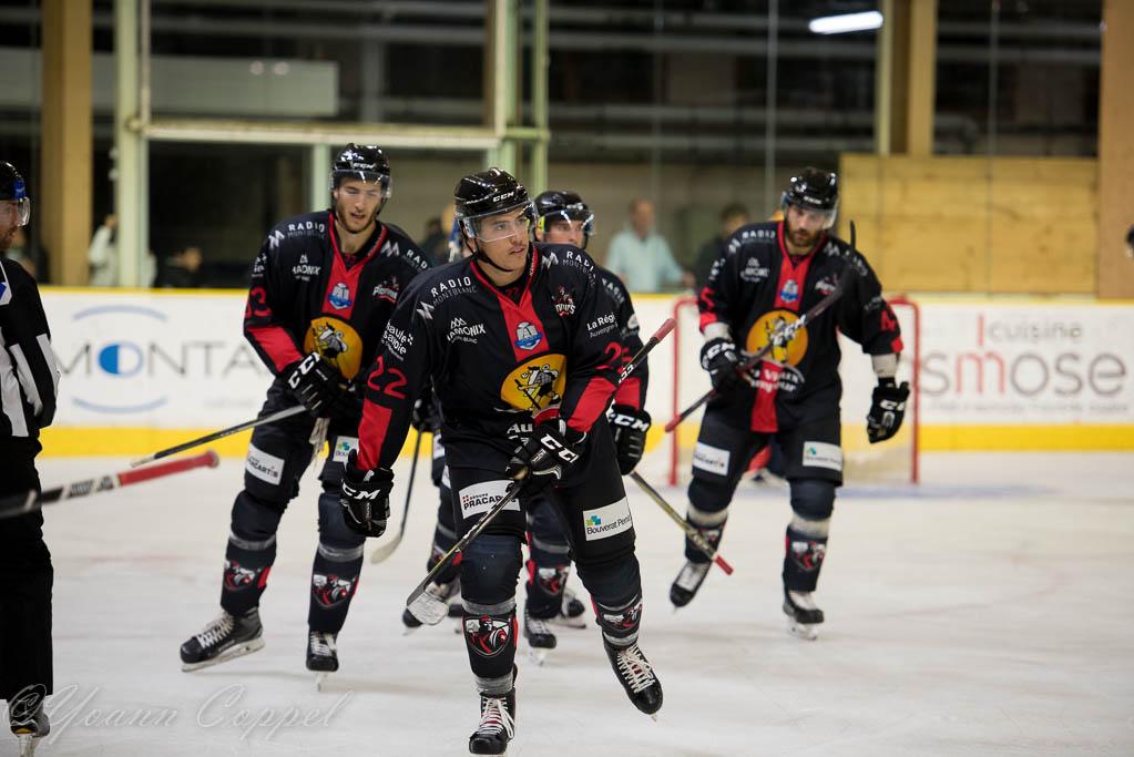Chamonix  3 - 6 Grenoble 