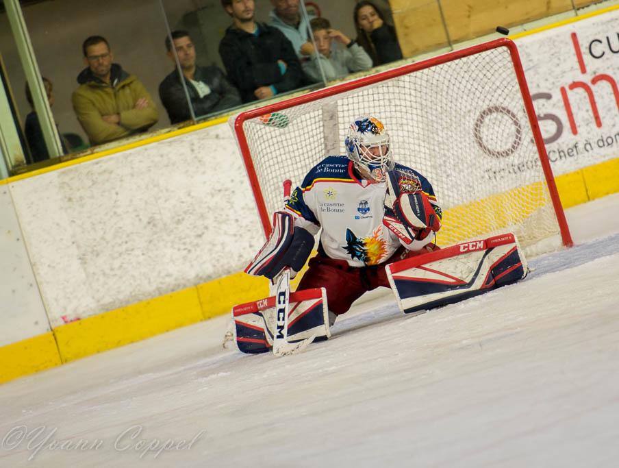 Chamonix  3 - 6 Grenoble 