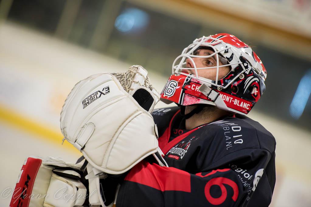 Chamonix  3 - 6 Grenoble 