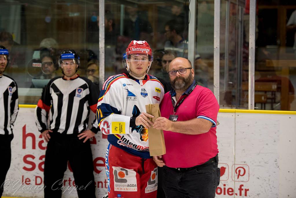 Chamonix  3 - 6 Grenoble 