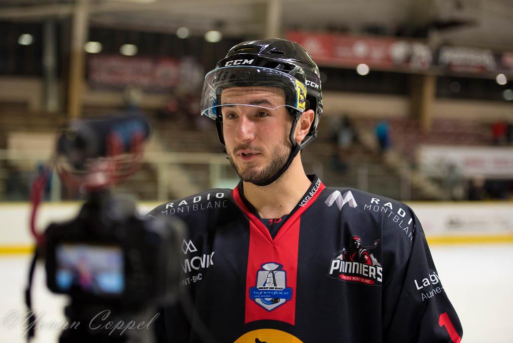Chamonix  3 - 6 Grenoble 