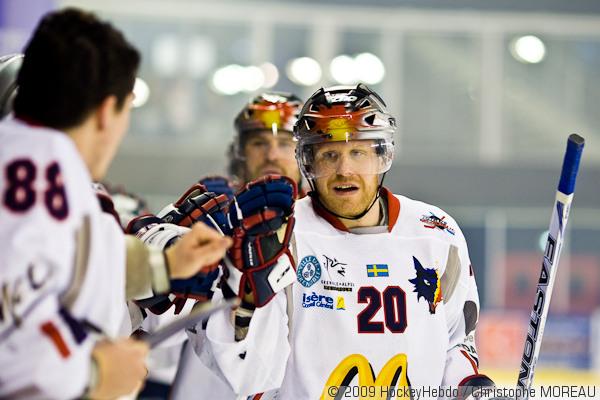 Strasbourg  2 - 6 Grenoble 